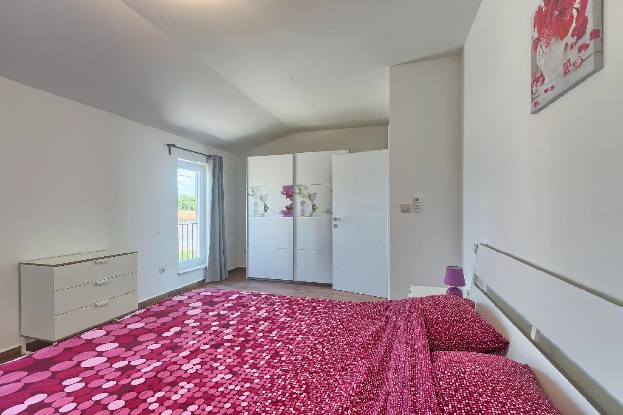 Villa Pascal Krnica Exteriör bild